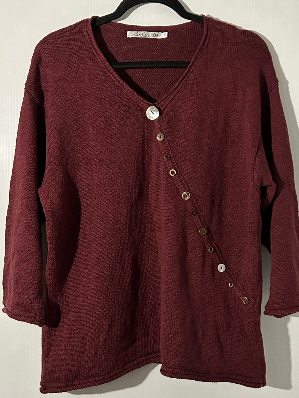 Women’s XL Cotton pullover sweater decorative buttons